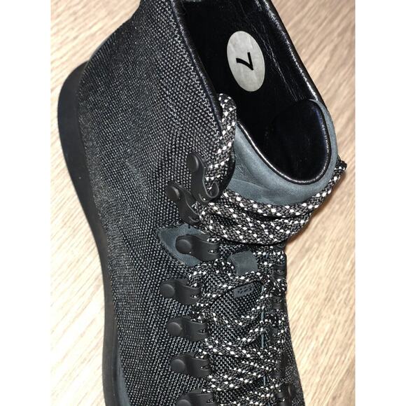 Under Armour Sz‎ 7 UAS Club Canvas Suede Boots Men Light Black 1310043-001 NEW main image 5